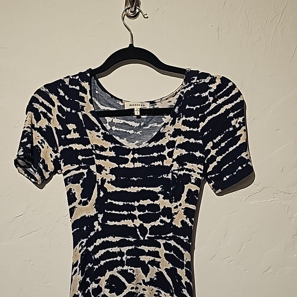 Monteau short sleeve dress - Picture 2 of 6